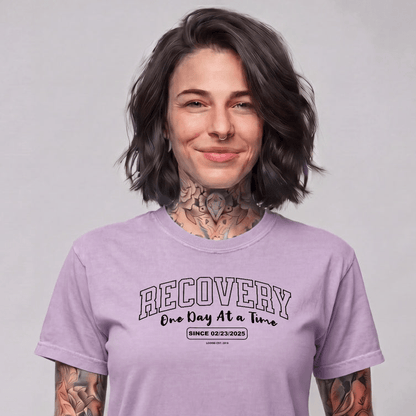 Sober T Shirt | Women's Recovery Looks Good On Me Garment-Dyed